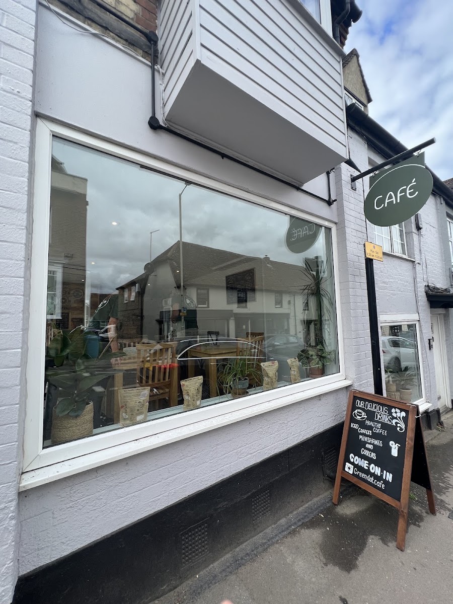 Green Dot Café