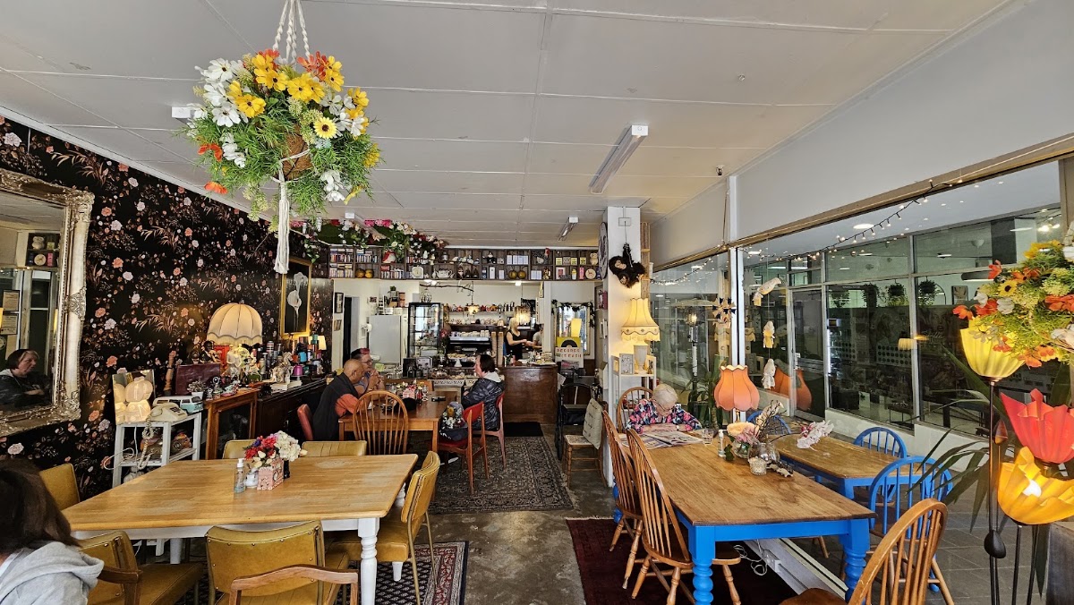 The Drop In Cafe