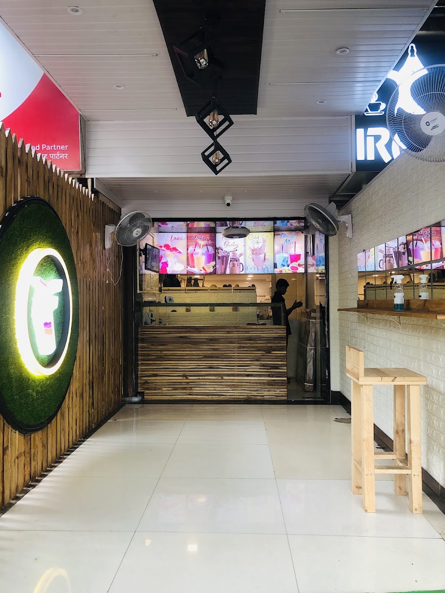 The Flavors Cafe- Shakes,Juices,Pizza,Sandwich,Waffle