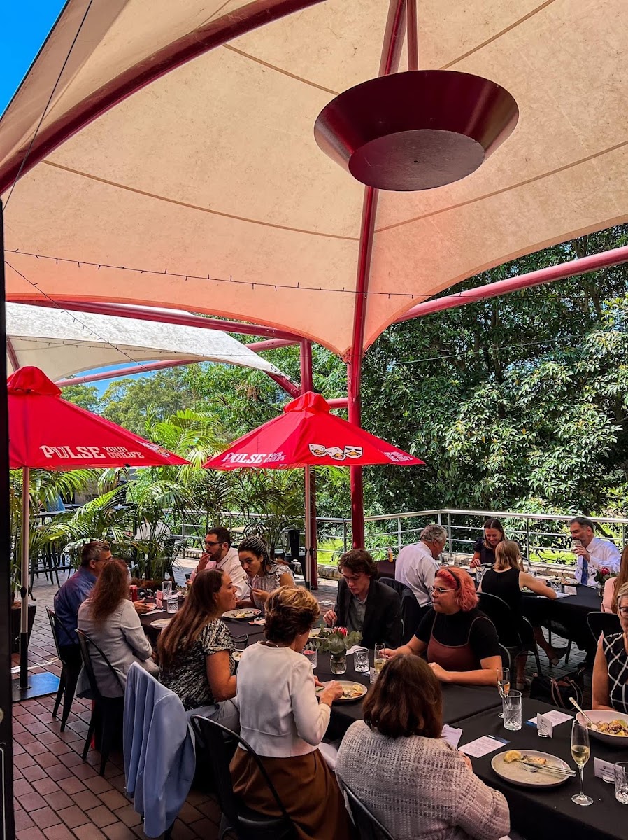 Hemingway Cafe and Bar