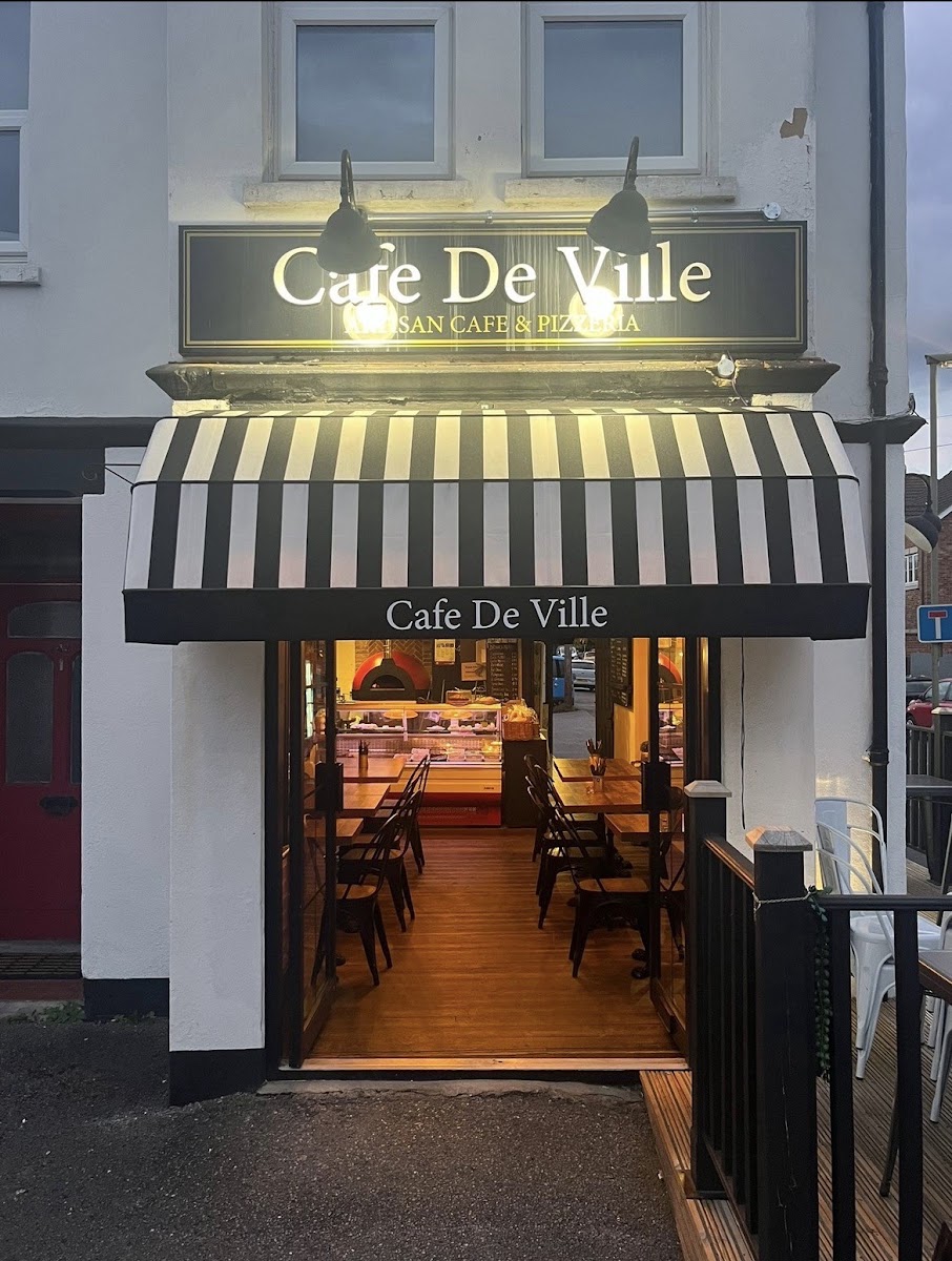 Cafe De Ville