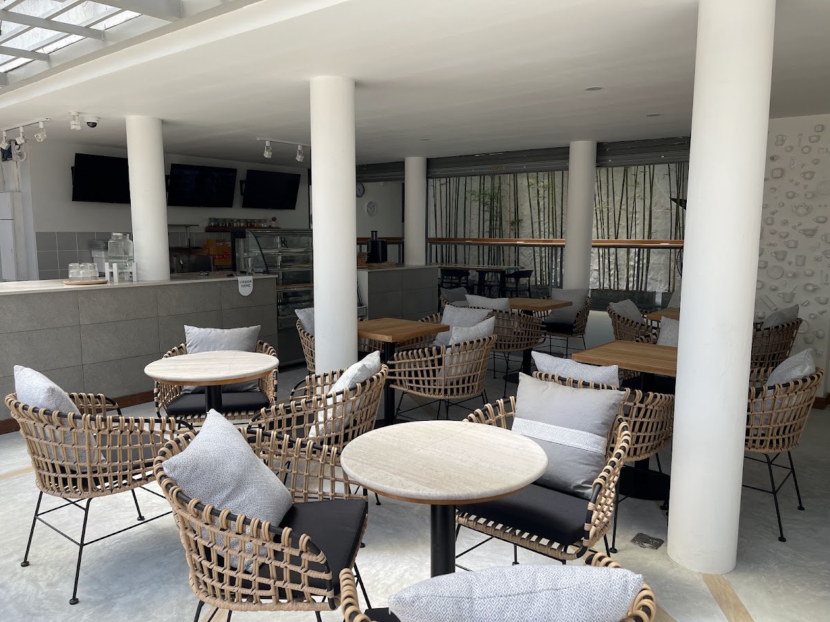 Coffee Connextions Cafe & Rooms