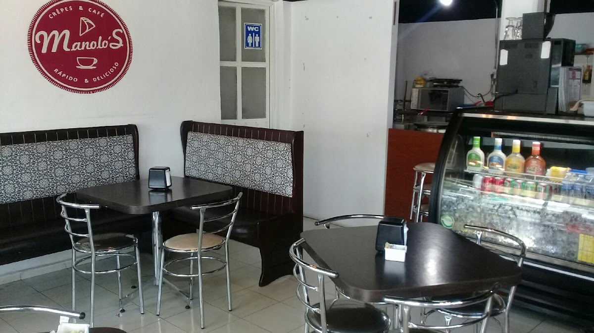 Manolo's Crêpes & Café