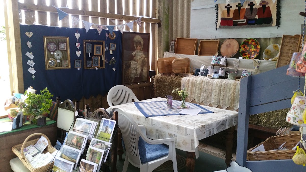 PetrAnnettes Vintage Barn Café