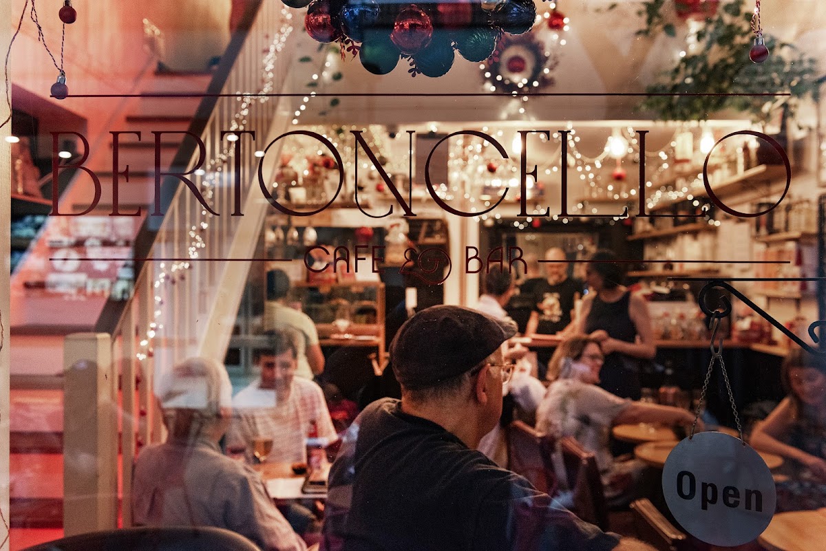 Bertoncello Cafe And Bar