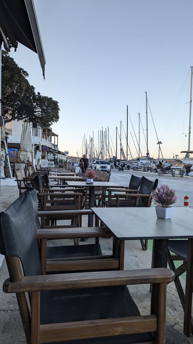 Anemos cafe