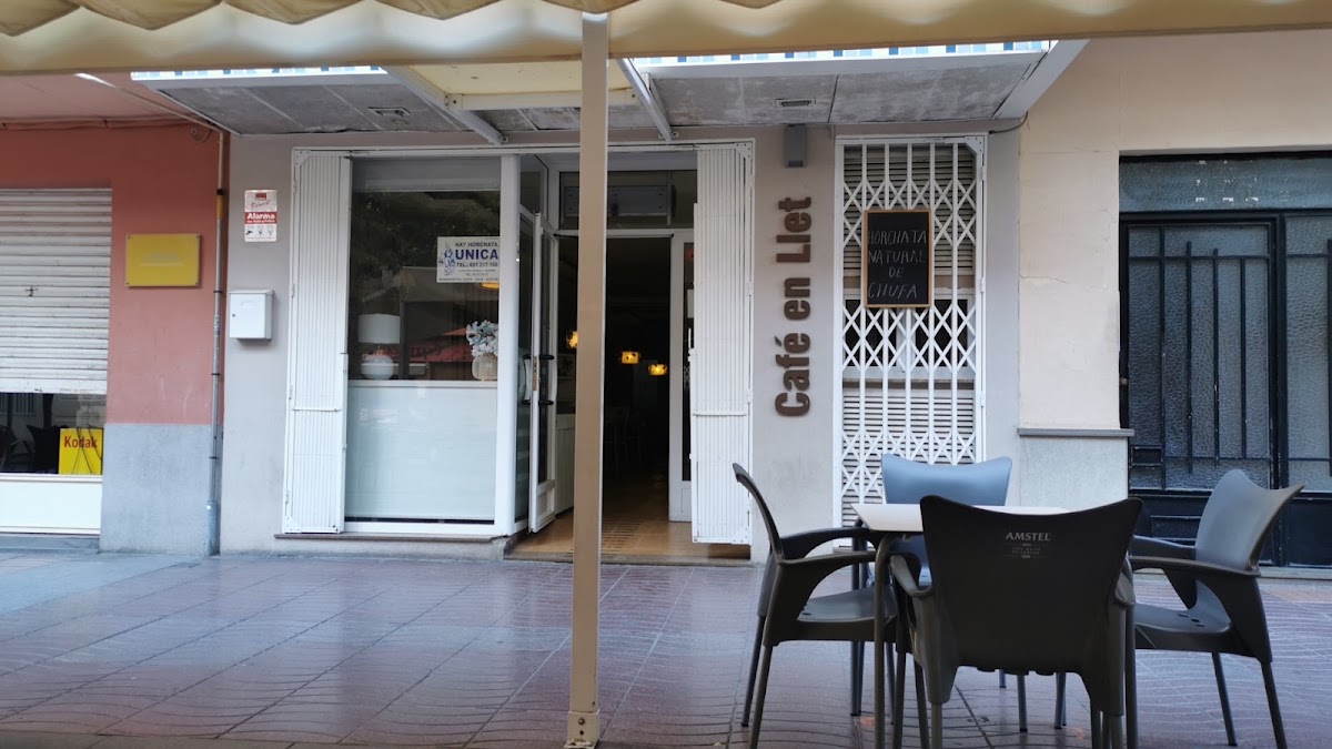 Cafetería café en llet