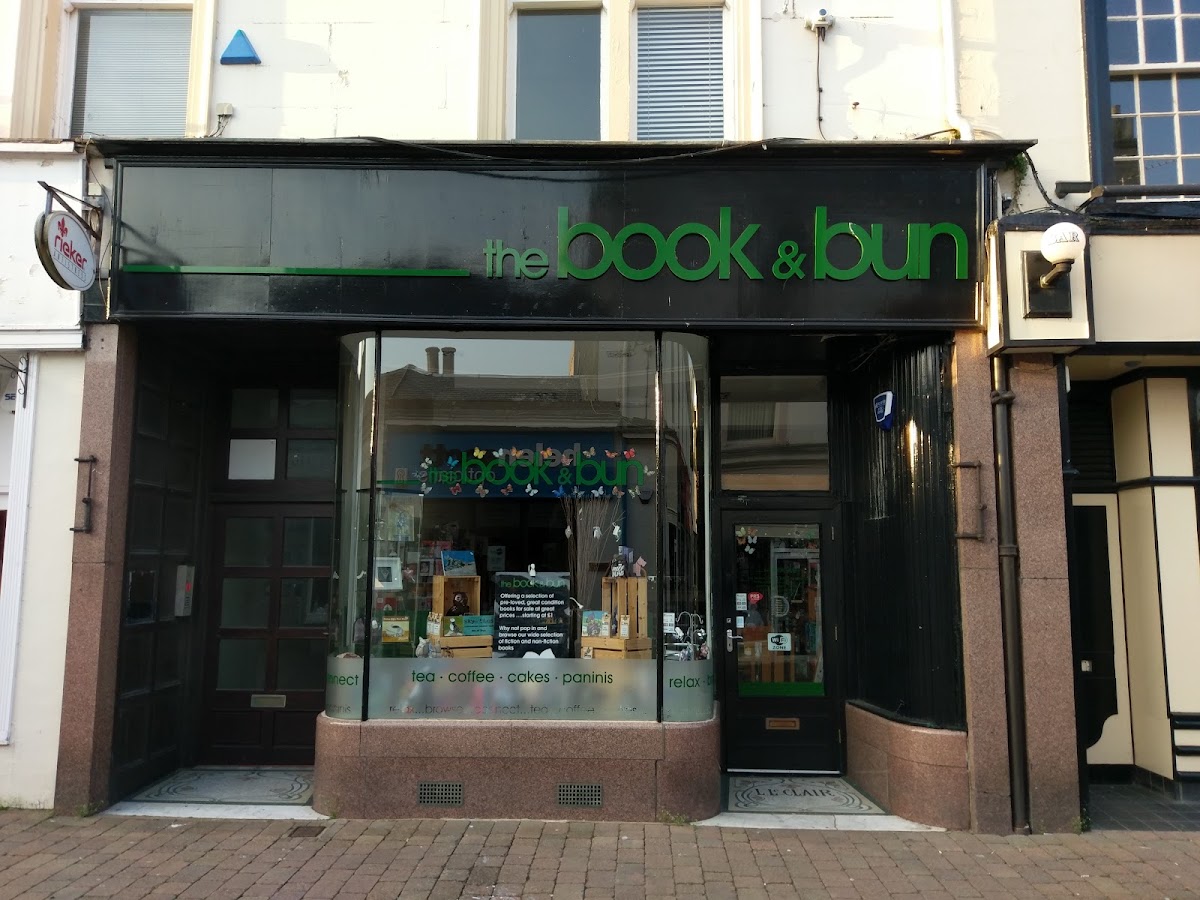 the book & bun