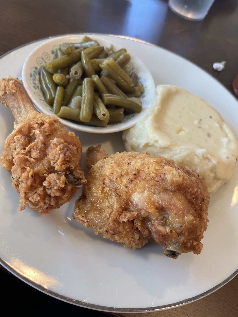 Gina's Cafe and Catering