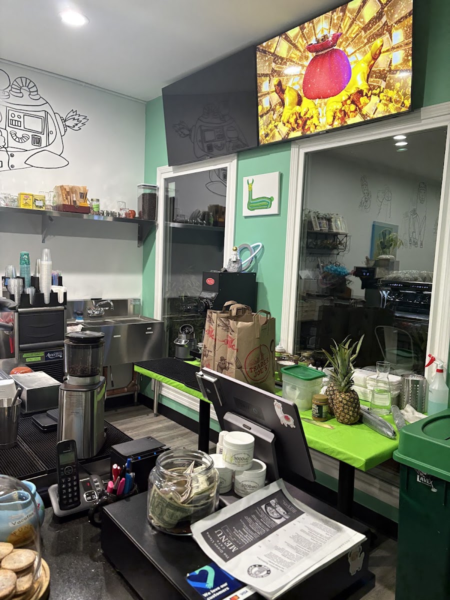 Green Llama Cafe