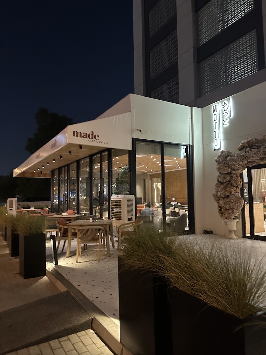Made Cafe & Eatery
