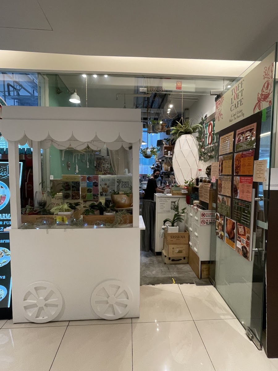 Toff Loft Cafe