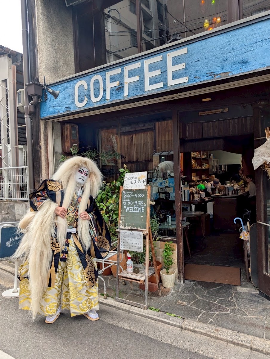BLUE BOOKS cafe Kyoto