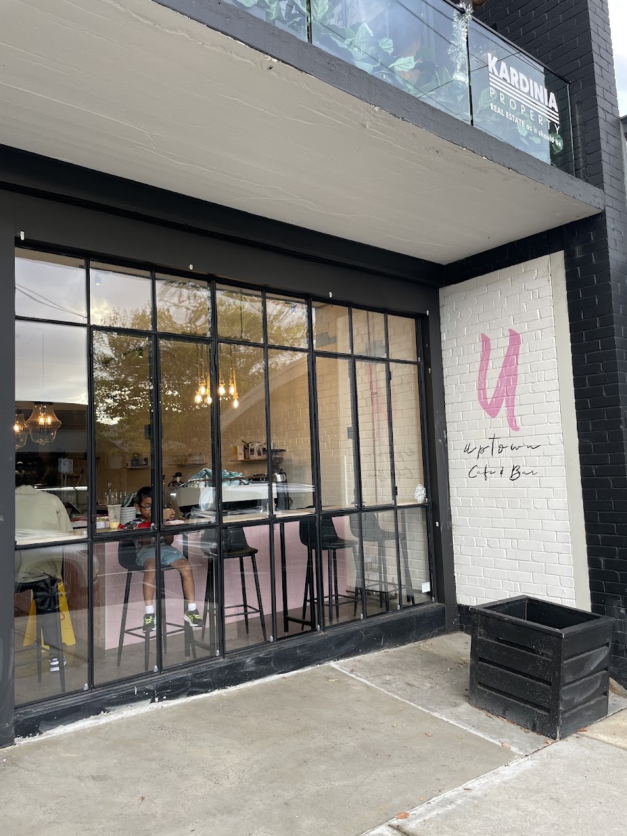 Uptown Cafe & Bar