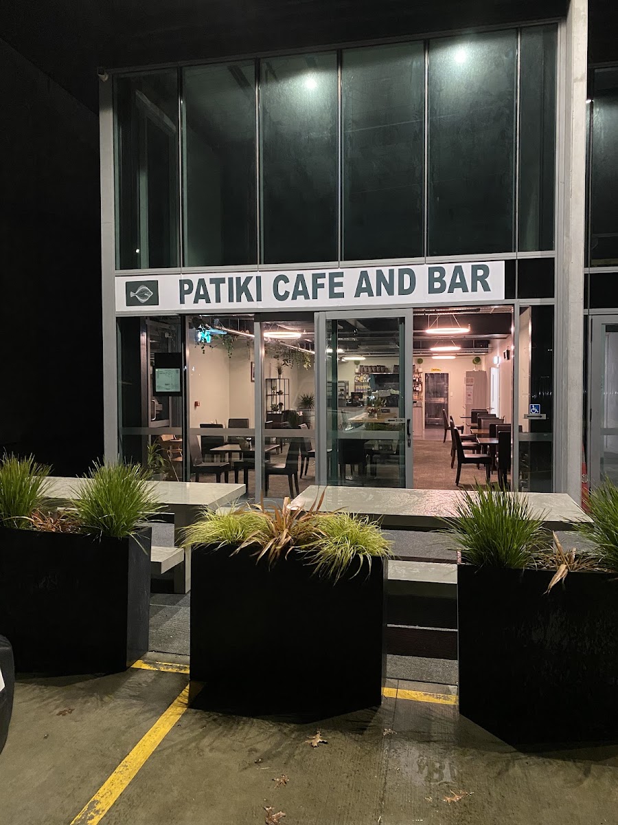Patiki cafe and bar