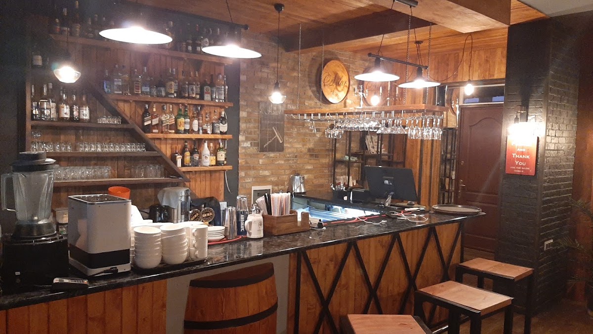 Aýlar Cafe