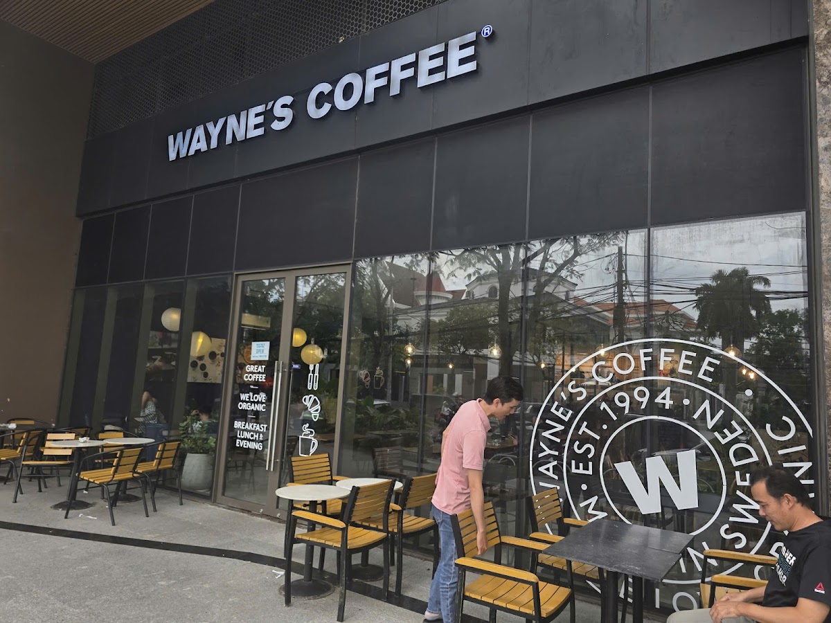 Wayne's Coffee Nguyễn Văn Hưởng