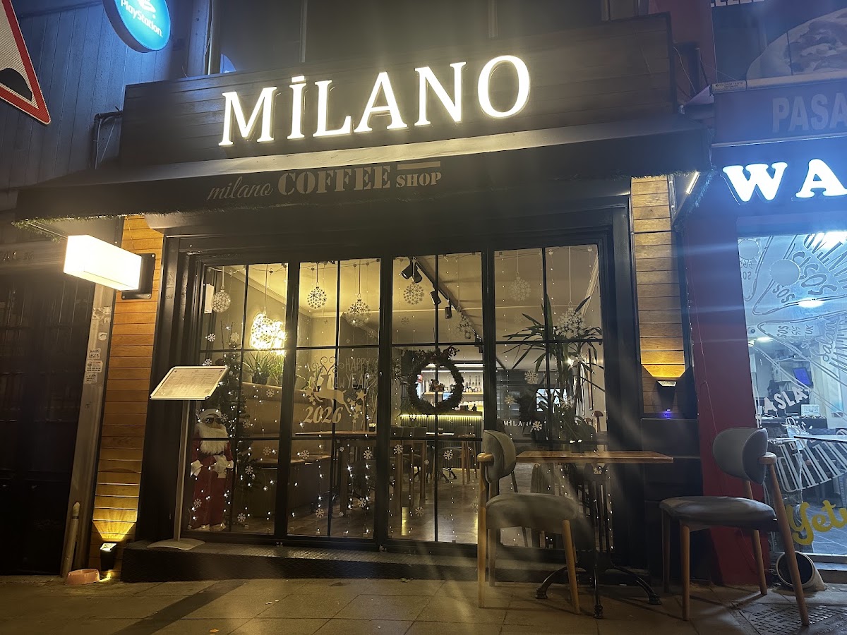 Milano Playstation Cafe