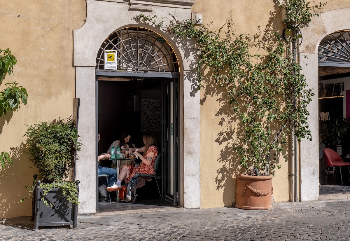 Caffè & Libri- Cocktail & Library
