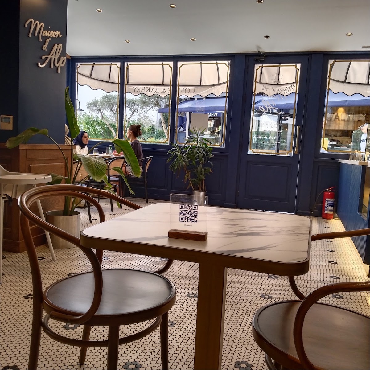 Alp Coffee & Bakery