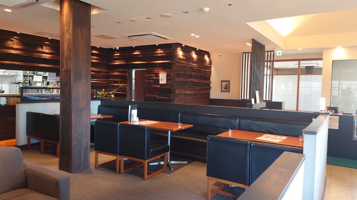 Yaisahō – Café & Bar You Can Spoil Yourself