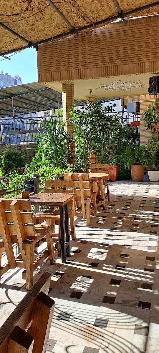 Shahr-e Kaghazi Cafe