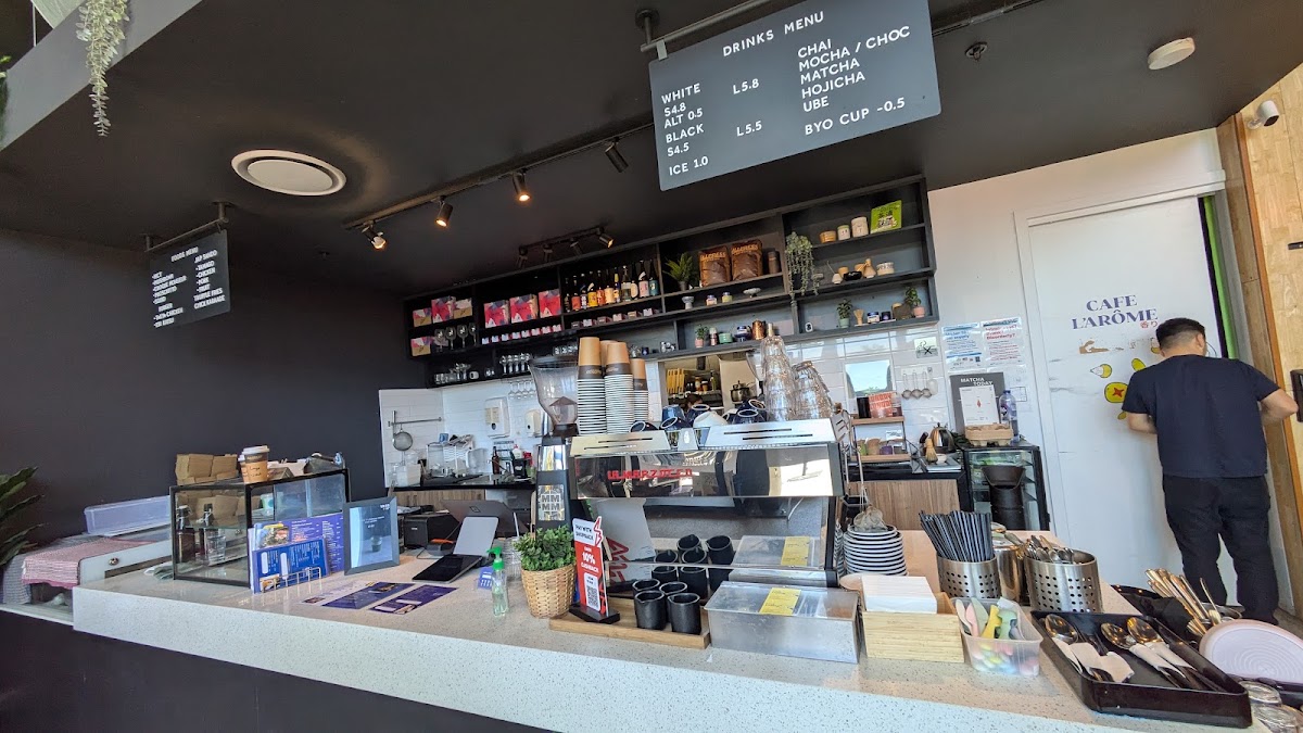 Cafe Larome