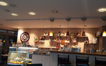 Delaf Café & Bistro