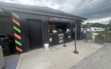Fruit & Bean Cafe