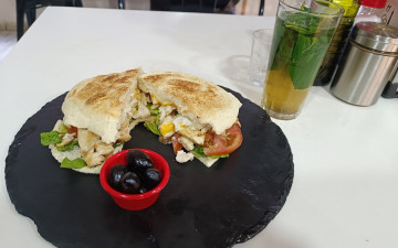 Cafetería Los Pérez