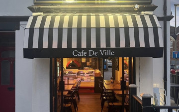 Cafe De Ville