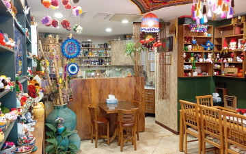 Ghooli Cafe