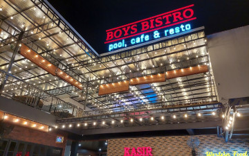 Boys Bistro Pool, Pub, Tipsy and Cafe