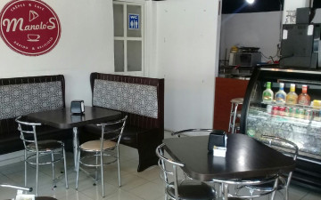 Manolo's Crêpes & Café