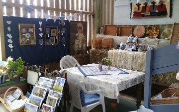 PetrAnnettes Vintage Barn Café
