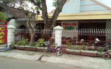 Move On Cafe