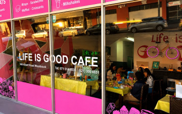 Life is Good Cafe'