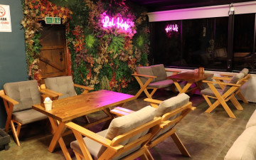 Lâl Cafe / Hookah