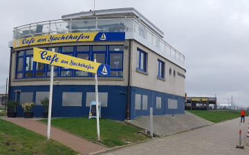 Cafe am Yachthafen