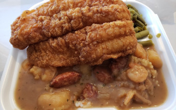 Ref's Southern Cafe & Catering