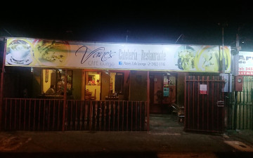 Vane's Café Lounge