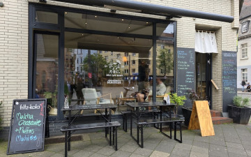 tammani · japanese deli cafe