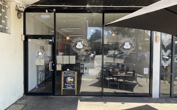 The Sitting Wombat Cafe.