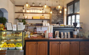 B.cuz Coffee & Eatery