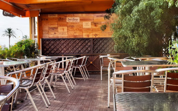 Canela Cafe & Bar