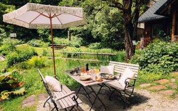 Café Viola im Garten