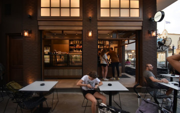 Anasis Bakery and Coffee