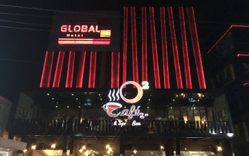 O2 Cafe & Sport Bar