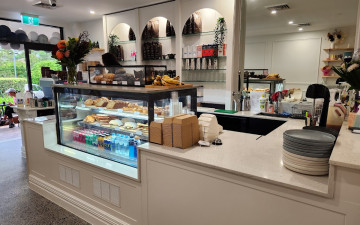 Grind & Bloom Cafe