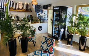 YAGA CAFE